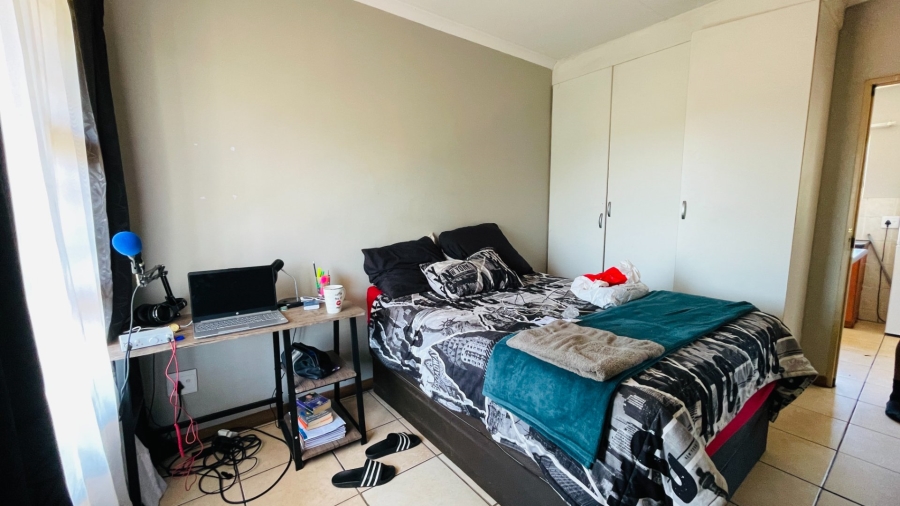 2 Bedroom Property for Sale in Bult West North West